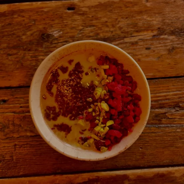 Start your day off right with our brand new breakfast special a delicious raspberry pistachio chocolate porridge. 

Sure to give you the energy you need for a long day!